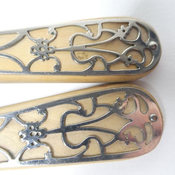 Wooden Salad Serving Set Fork & Spoon Silver Overlay Filigree Handle Vintage MCM - Picture 4 of 8